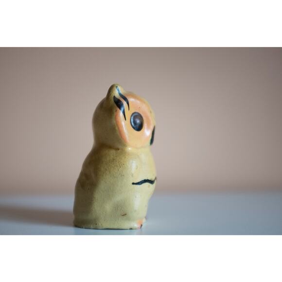 Small stoneware owl figurine hand painted in yellow - Picture 2 of 6